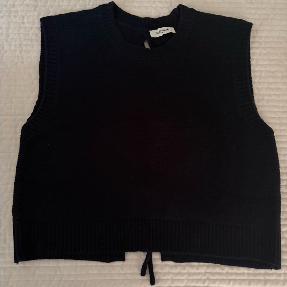 Sleeveless navy sweater with Back Ties